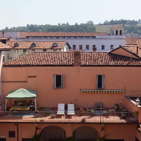 La Meridiana D'alba Bed & Breakfast