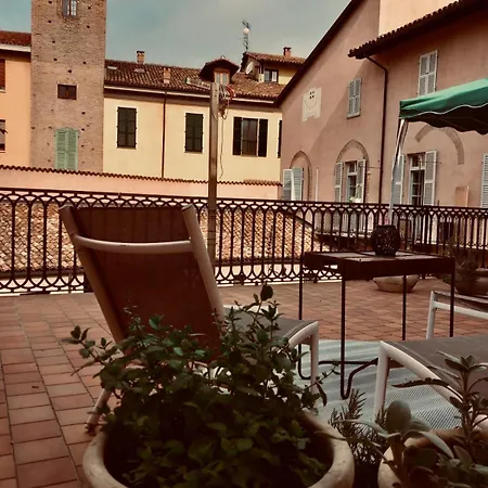 Bed & Breakfast La Meridiana D'alba