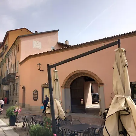 La Meridiana D'alba Bed & Breakfast *
