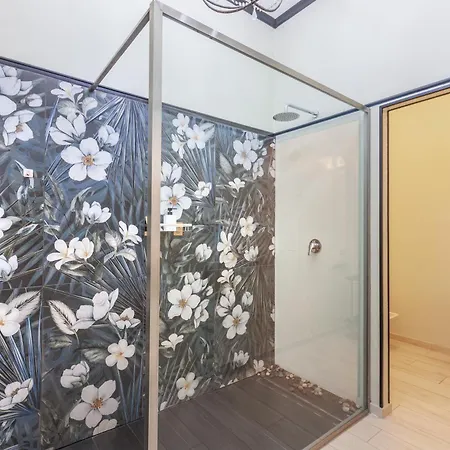 La Meridiana D'alba Panzió